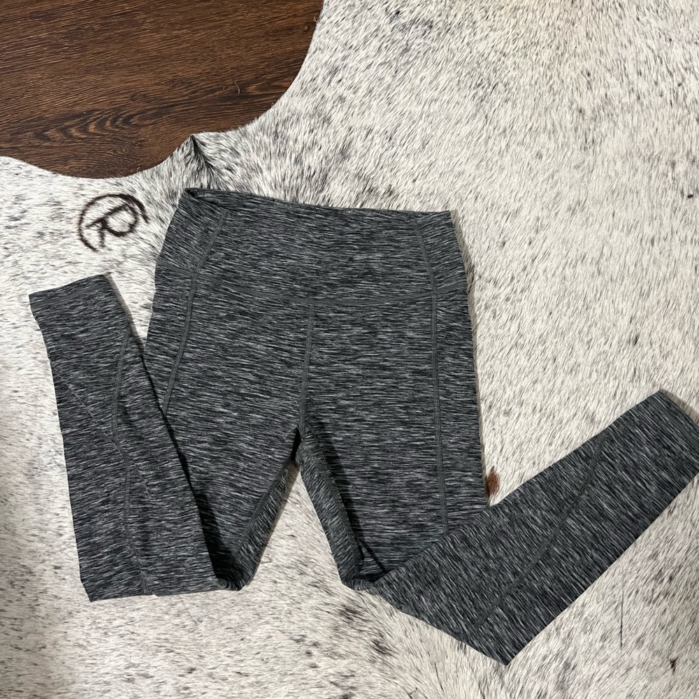 Victoria’s Secret workout leggings⭐️